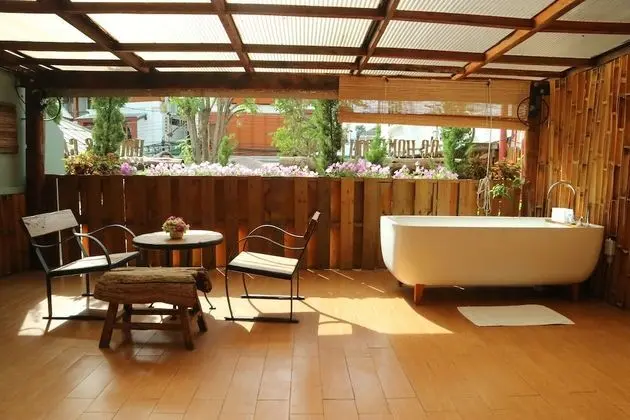 Family Oda, Şehir Manzaralı