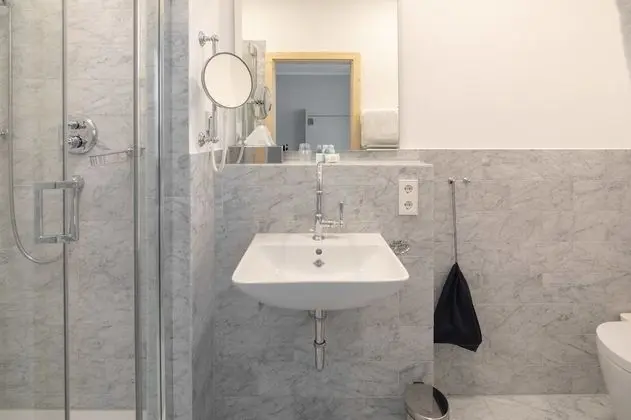 Comfort Tek Büyük Yataklı Oda, 1 Büyük (Queen) Boy Yatak, Avlu Manzaralı