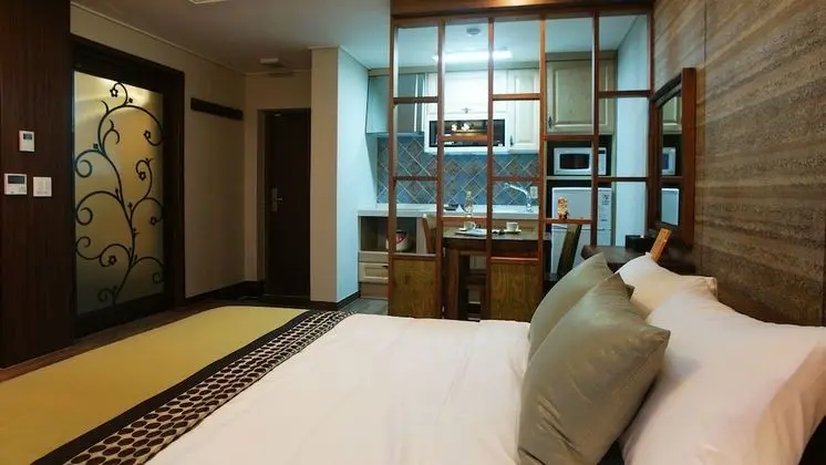 Honeymoon Tek Büyük Yataklı Oda
