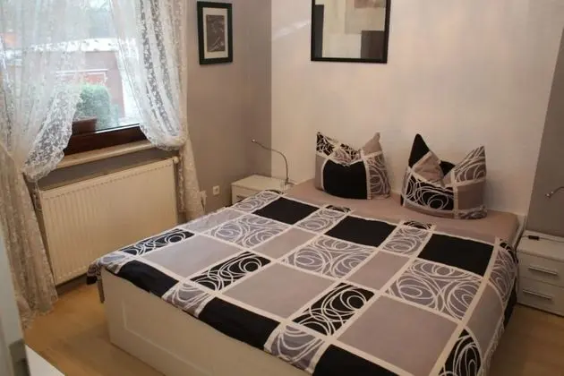 Apart Daire, 1 Büyük (Queen) Boy Yatak ve Çekyat (Logis 2)