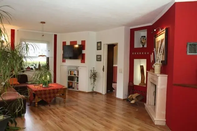 Apart Daire, 1 Büyük (Queen) Boy Yatak ve Çekyat (Logis 2)