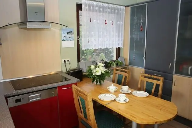 Apart Daire, 1 Büyük (Queen) Boy Yatak ve Çekyat (Logis 2)