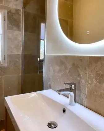 Dört Kişilik Oda, Ortak Banyo, Bahçe Manzaralı