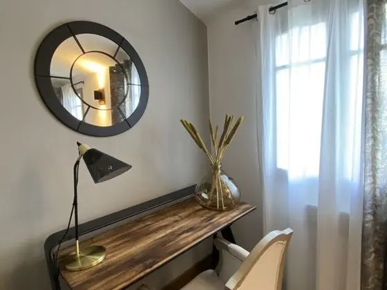 Dört Kişilik Oda, Ortak Banyo, Bahçe Manzaralı