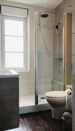 Apart Daire (Robert Hossein)