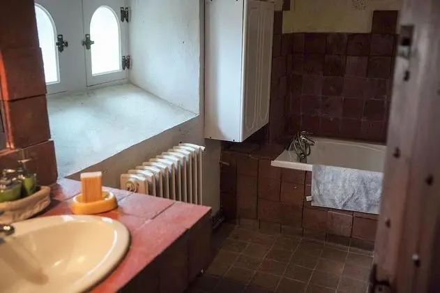 Tek Büyük Yataklı Oda (External Bathroom)