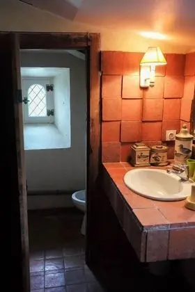 Tek Büyük Yataklı Oda (External Bathroom)