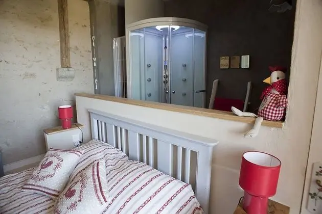Tek Büyük Yataklı Oda (Basse Cour)