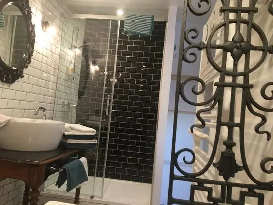 Dört Kişilik Oda, Banyolu/Duşlu, Bahçe Manzaralı