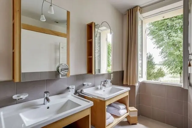 Comfort Üç Kişilik Oda, Banyolu/Duşlu, Üzüm Asması Manzaralı (Chambre )