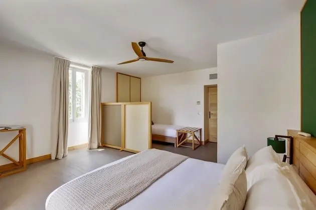 Comfort Üç Kişilik Oda, Banyolu/Duşlu, Üzüm Asması Manzaralı (Chambre )