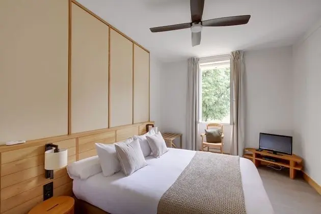 Tek Büyük Yataklı Oda, Banyolu/Duşlu, Üzüm Asması Manzaralı (Chambre)