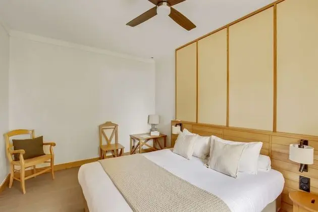Tek Büyük Yataklı Oda, Banyolu/Duşlu, Üzüm Asması Manzaralı (Chambre)