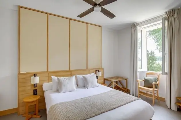 Tek Büyük Yataklı Oda, Banyolu/Duşlu, Üzüm Asması Manzaralı (Chambre)
