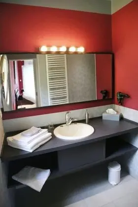 Comfort Tek Büyük veya İki Ayrı Yataklı Oda