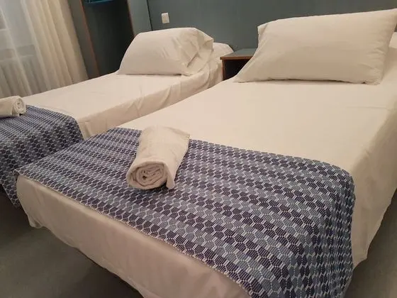 Büyük Yataklı Tek Kişilik Oda