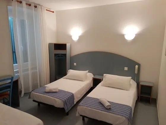 Tek Büyük veya İki Ayrı Yataklı Oda