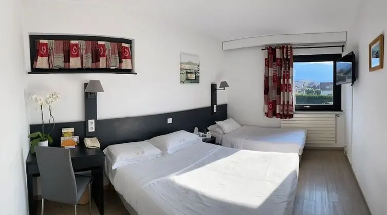 Üç Kişilik Oda