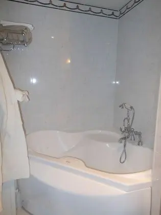 Romantic Süit, Sıcak Su Küveti