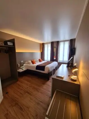Tek Büyük Yataklı Oda, 1 Çift Kişilik Yatak