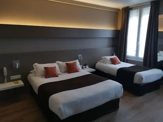 Üç Kişilik Oda