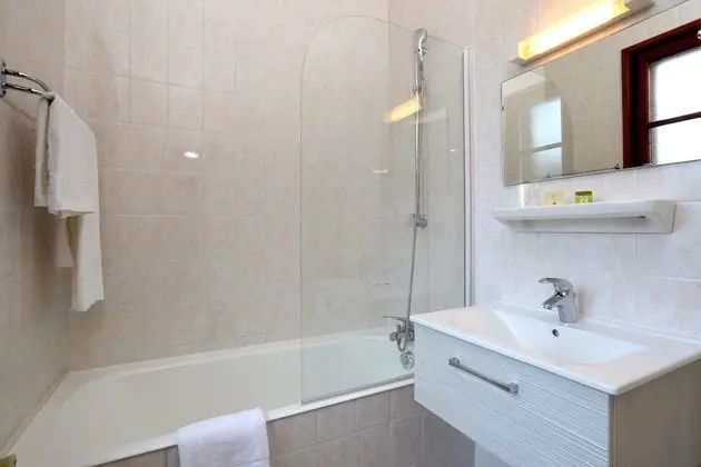 Comfort Tek Büyük Yataklı Oda