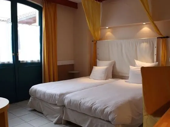 Superior Tek Büyük Yataklı Oda