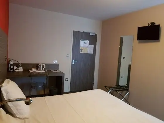 Comfort Tek Büyük Yataklı Oda