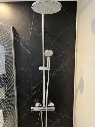 Premium Tek Büyük Yataklı Oda