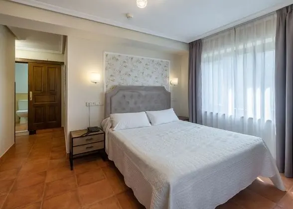 Standard Tek Büyük veya İki Ayrı Yataklı Oda