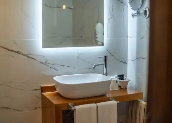 Standard Tek Büyük veya İki Ayrı Yataklı Oda