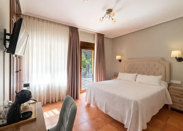 Standard Tek Büyük veya İki Ayrı Yataklı Oda
