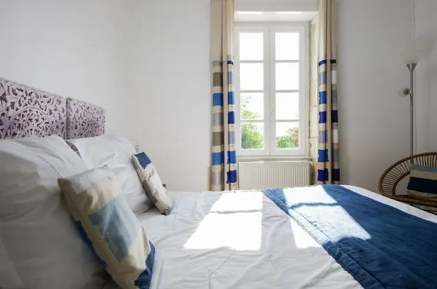 Traditional Tek Büyük veya İki Ayrı Yataklı Oda (Santorin)