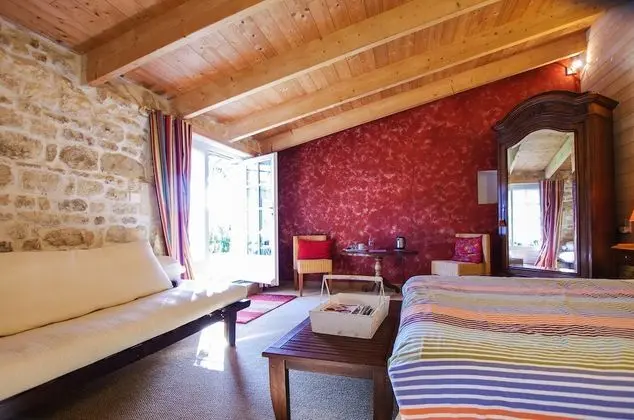 Traditional Üç Kişilik Oda (Aix)