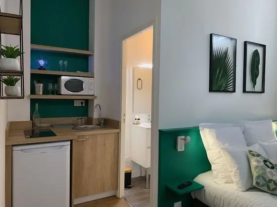 Superior Tek Büyük Yataklı Oda (RDC )