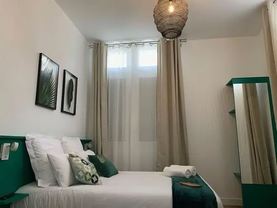 Superior Tek Büyük Yataklı Oda (RDC )