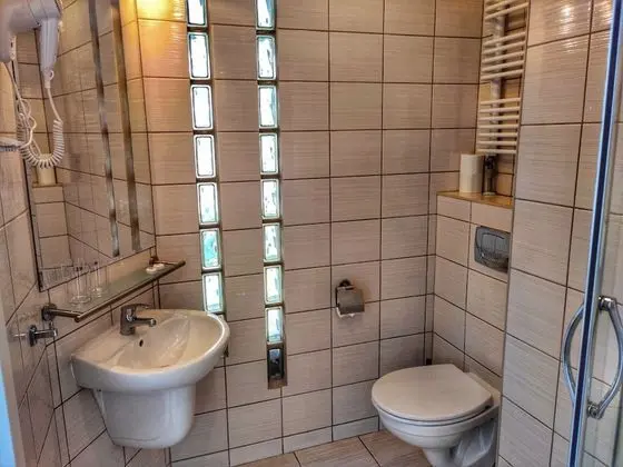 Standard Tek Büyük Yataklı Oda