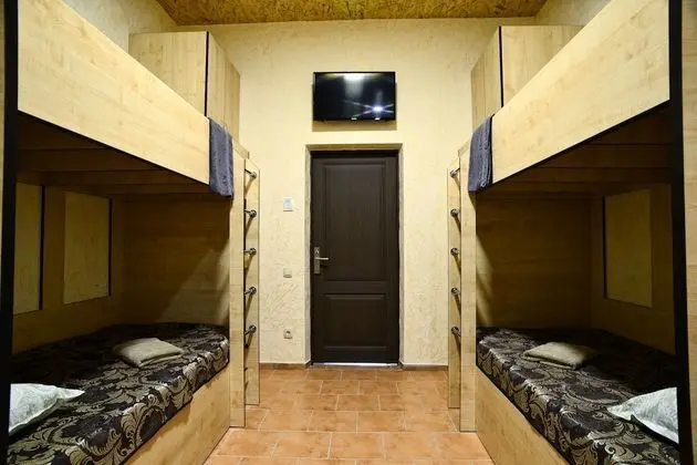 Standard Dört Kişilik Oda, Sadece kadınlar için, Ortak Banyo