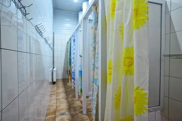 Standard Dört Kişilik Oda, Sadece kadınlar için, Ortak Banyo