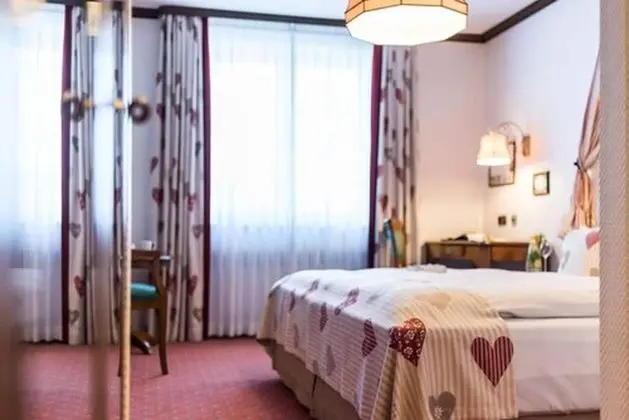 Standard Tek Büyük Yataklı Oda