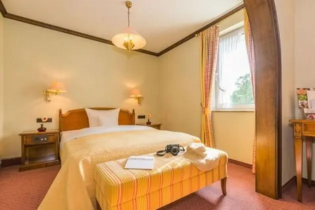 Standard Tek Büyük Yataklı Oda