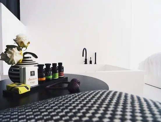 Deluxe Tek Büyük Yataklı Oda, Bahçe Manzaralı, Ek Bina