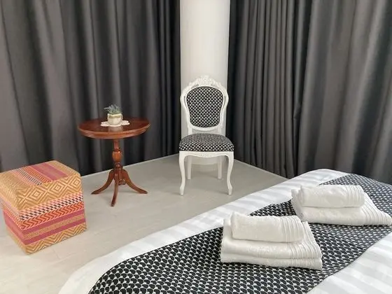 Standard Tek Büyük Yataklı Oda