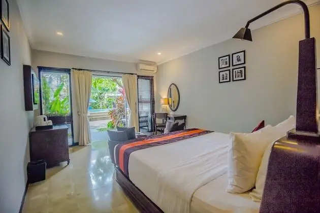 Super Deluxe Double, Pool Access