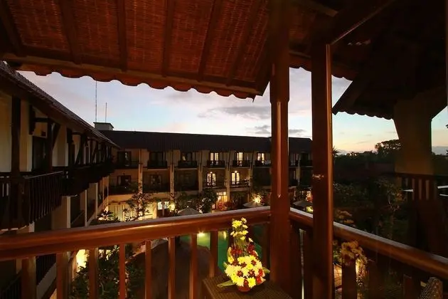 Superior Oda, Balkon