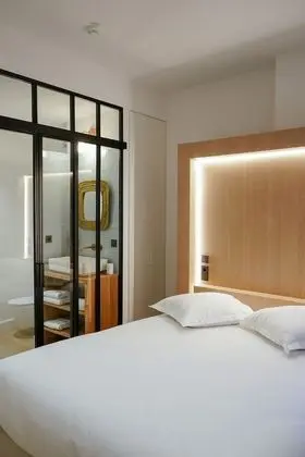 Comfort Tek Büyük Yataklı Oda, Avlu Manzaralı