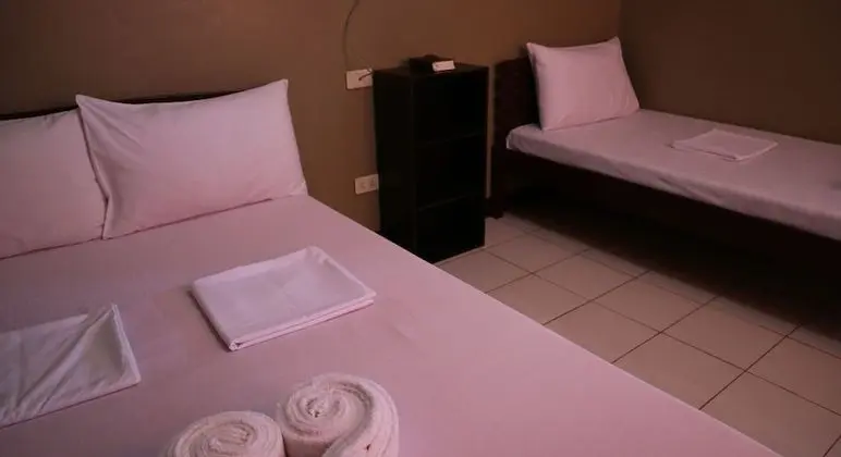 Üç Kişilik Oda