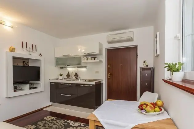 Junior Apart Daire, 1 Büyük (Queen) Boy Yatak, Sigara İçilmez, Bahçe Manzaralı