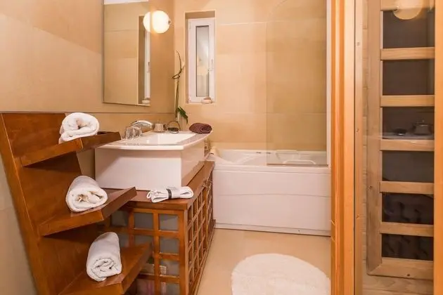 Junior Apart Daire, 1 Büyük (Queen) Boy Yatak, Sigara İçilmez, Bahçe Manzaralı