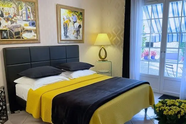 Comfort Tek Büyük Yataklı Oda